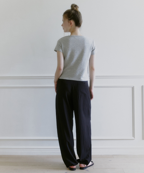 MICANE(ミケーネ)の「クリシコットン-ナイロンワイドパンツ(その他パンツ・レディース・クリーム/ブラック・LARGE/MEDIUM/X-LARGE/SMALL/X-SMALL/XX-LARGE)」の6枚目の写真