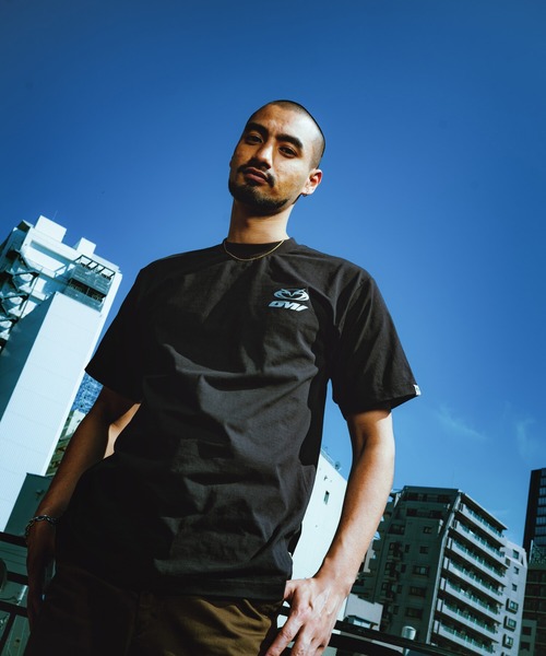 VANS(バンズ)の「GUCCIMAZE Tシャツ / AP GM SS TEE Black VN000XJ6BLK1(Tシャツ/カットソー・メンズ・ブラック・LARGE/MEDIUM/SMALL/X-LARGE/X-SMALL/XX-LARGE)」の2枚目の写真