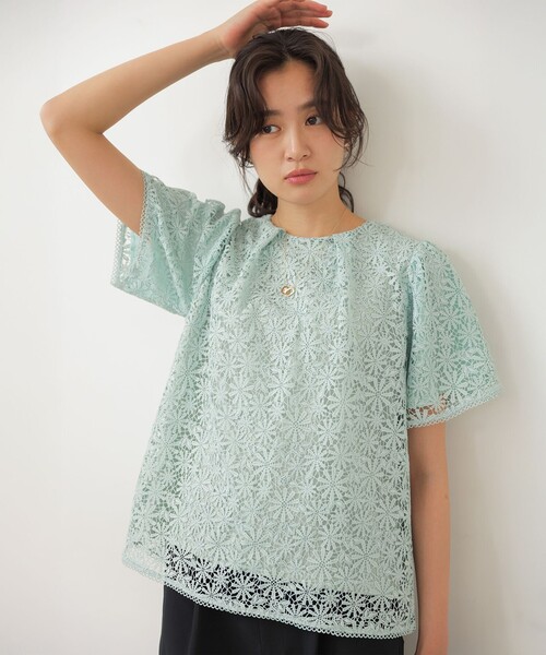 組曲(クミキョク)の「フラワーレースブラウス(Tシャツ/カットソー・レディース・ブラック系/アイボリー系/ライトグリーン系・3/2)」の4枚目の写真
