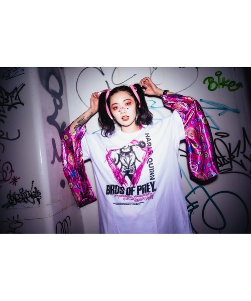 ハードコアチョコレート（ハードコアチョコレート）の「BIRDS OF PREY/ハーレイ・クイン（ゴッサム/ホワイト）（Tシャツ/カットソー・メンズ・ホワイト・XX-LARGE/X-LARGE/LARGE）」の5枚目の写真