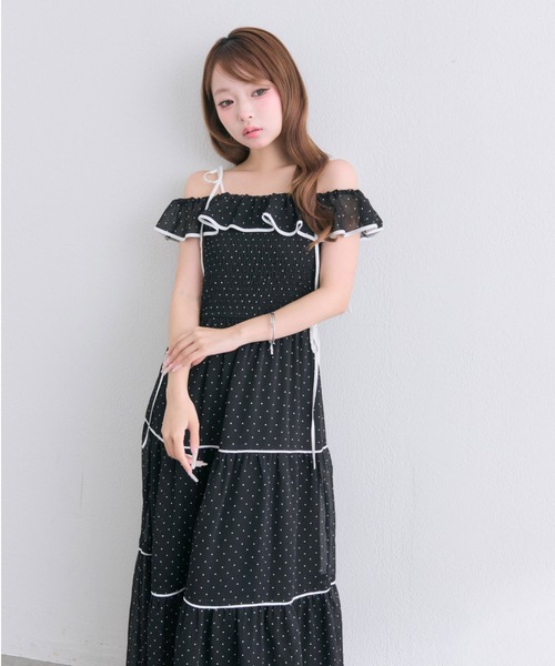 OLIVE des OLIVE(オリーブデオリーブ)の「Milky Star フリルティアードキャミワンピ(ワンピース・レディース・ブラック/ドット/アイボリー/サックスブルー・SMALL/MEDIUM)」の9枚目の写真