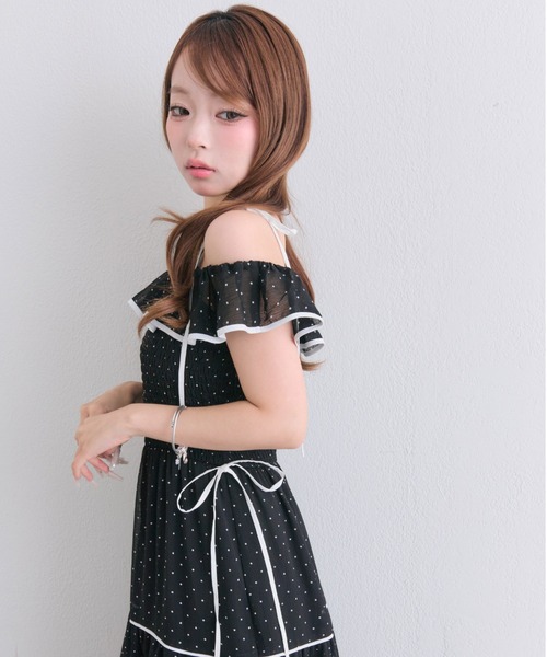 OLIVE des OLIVE(オリーブデオリーブ)の「Milky Star フリルティアードキャミワンピ(ワンピース・レディース・ブラック/ドット/アイボリー/サックスブルー・SMALL/MEDIUM)」の11枚目の写真