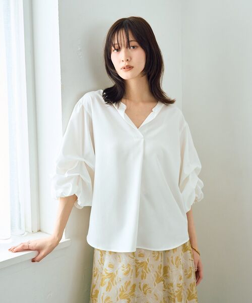 YECCA VECCA(イェッカヴェッカ)の「タックスリーブスキッパーブラウス(シャツ/ブラウス・レディース・ホワイト系その他5/オフホワイト/イエロー/ブルー系その他4・FREE)」の5枚目の写真