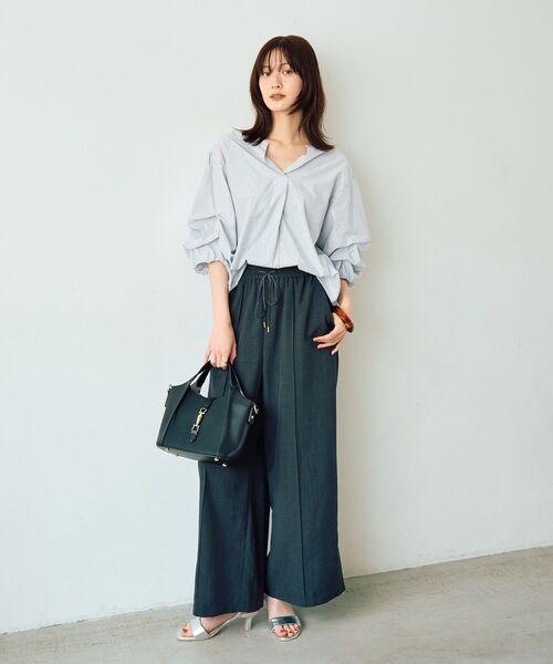 YECCA VECCA(イェッカヴェッカ)の「タックスリーブスキッパーブラウス(シャツ/ブラウス・レディース・ホワイト系その他5/オフホワイト/イエロー/ブルー系その他4・FREE)」の12枚目の写真