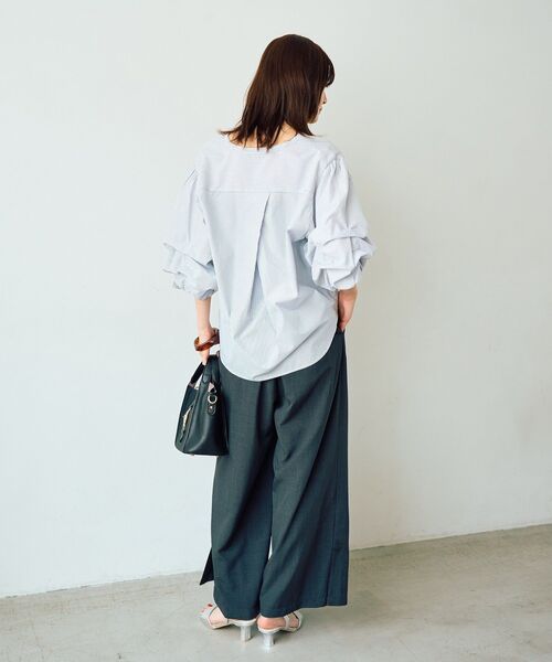 YECCA VECCA(イェッカヴェッカ)の「タックスリーブスキッパーブラウス(シャツ/ブラウス・レディース・ホワイト系その他5/オフホワイト/イエロー/ブルー系その他4・FREE)」の16枚目の写真