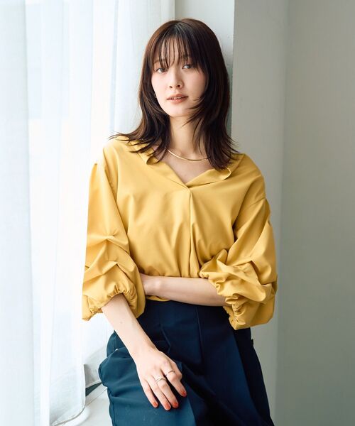 YECCA VECCA(イェッカヴェッカ)の「タックスリーブスキッパーブラウス(シャツ/ブラウス・レディース・ホワイト系その他5/オフホワイト/イエロー/ブルー系その他4・FREE)」の4枚目の写真