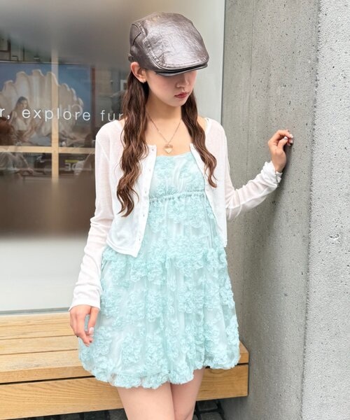 w closet(ダブルクローゼット)の「フラワーバルーンミニキャミワンピース(チュニック・レディース・ブラック/オフホワイト/イエロー/ブルー・FREE)」の3枚目の写真