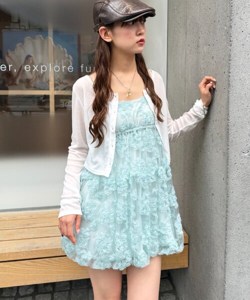 w closet(ダブルクローゼット)の「フラワーバルーンミニキャミワンピース(チュニック・レディース・ブラック/オフホワイト/イエロー/ブルー・FREE)」の20枚目の写真