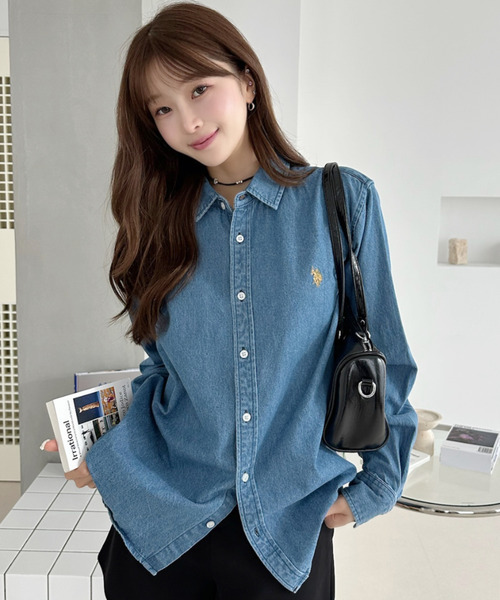 U.S. POLO ASSN.(ユーエスポロアッスン)の「【U.S. POLO ASSN. 】デニム ロングスリーブ ボタン ダウンシャツ(シャツ/ブラウス・レディース・ネイビー系/ダークグレー/ライトブルー・M/L)」の2枚目の写真