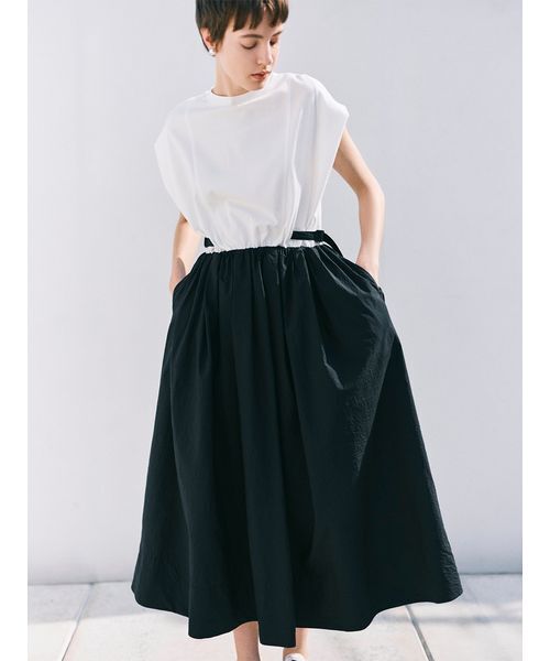 emmi(エミ)の「【ONLINE限定カラーあり】フレンチスリーブドッキングワンピース(ワンピース・レディース・マルチ/ブラック/ブラウン/ホワイト・0/1)」の8枚目の写真