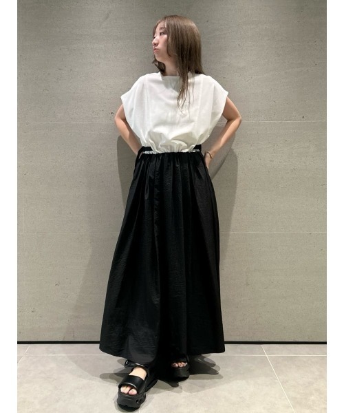 emmi(エミ)の「【ONLINE限定カラーあり】フレンチスリーブドッキングワンピース(ワンピース・レディース・マルチ/ブラック/ブラウン/ホワイト・0/1)」の12枚目の写真
