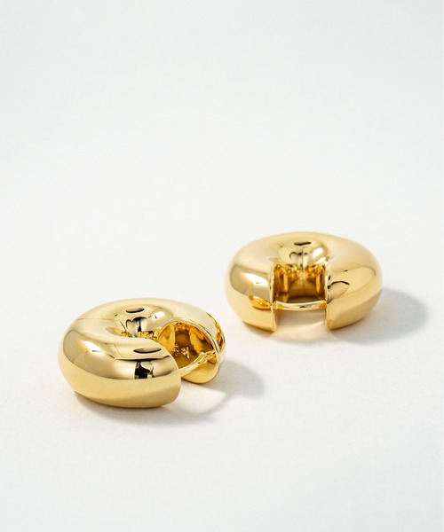 TOM WOOD（トムウッド）の「【TOMWOOD】Sphere Hoops シルバー ピアス　ユニセックス（ピアス（両耳用）・レディース・ゴールド・FREE）」の3枚目の写真