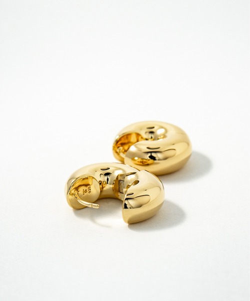 TOM WOOD（トムウッド）の「【TOMWOOD】Sphere Hoops シルバー ピアス　ユニセックス（ピアス（両耳用）・レディース・ゴールド・FREE）」の4枚目の写真