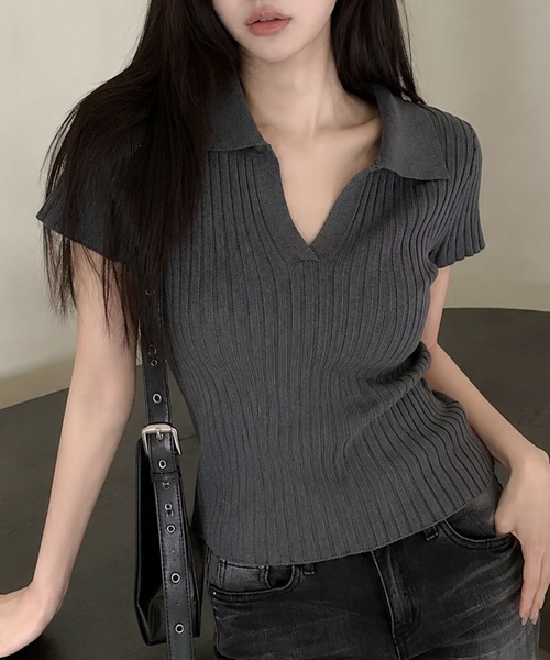 GLAMOROUS JANE(グラマラスジェーン)の「スキッパーリブニットトップス(ニット/セーター・レディース・ブラック/グレー・FREE)」の1枚目の写真