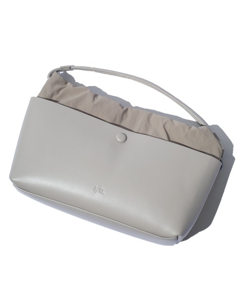 F/CE. （エフシーイー）の「F/CE. TECH LEATHER MINI HAND POACH / エフシーイー テックレザー ミニ ハンドポーチ（ハンドバッグ・レディース・キナリ/ブラック・FREE）」の11枚目の写真