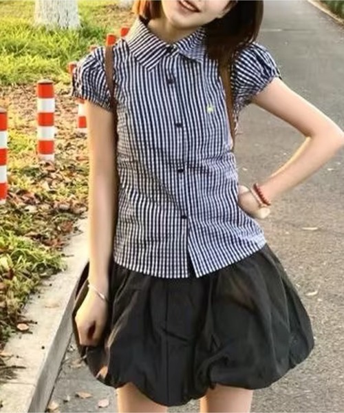 AsheKsha(アシクシャ)の「細チェック襟付きパフスリーブウエスト絞り半袖シャツ(シャツ/ブラウス・レディース・ブラック×ホワイト・M)」の4枚目の写真
