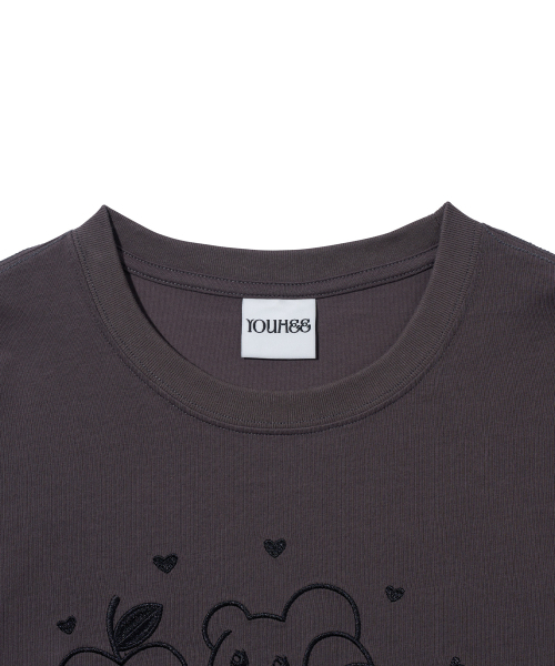 YOUHEE(ユヒ)の「YOUHEE CLUB GRAPHIC T-SHIRTS_CHARCOAL(Tシャツ/カットソー・レディース・その他・FREE)」の4枚目の写真