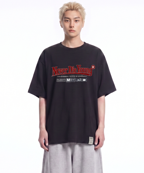 GRAVER ORDINARY（グレイバーオーディナリー）の「[ODNR UNISEX]ネイバー ダイ ヤング 半袖Tシャツ_BLACK（Tシャツ/カットソー・レディース・ブラック・MEDIUM/LARGE）」の4枚目の写真
