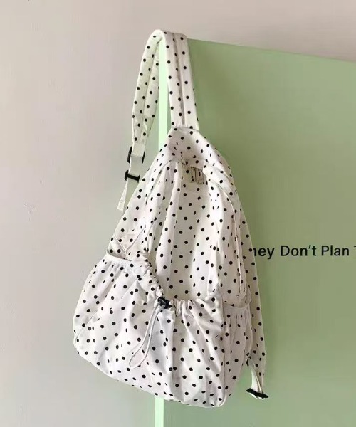 HAILY（ヘイリー）の「ドット柄ドロストバックパック/リュック/A4サイズ対応（バックパック/リュック・レディース・ブラック/ホワイト・FREE）」の8枚目の写真