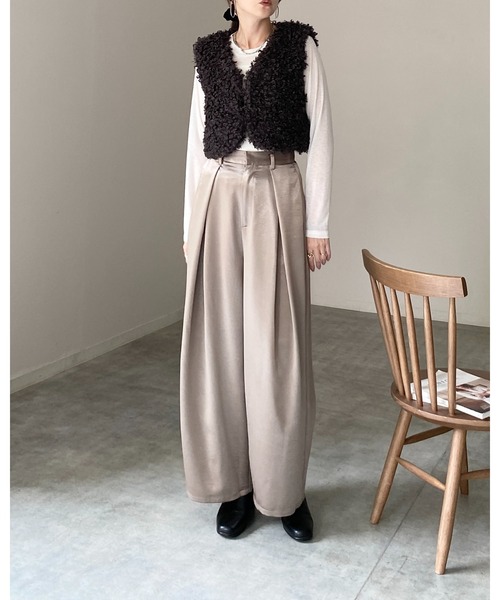 She's Closet(シーズクローゼット)の「クルーネック長袖 リブシアートップス ロングTシャツ(Tシャツ/カットソー・レディース・アイボリー/ブラウン/ブラック/オフホワイト・FREE)」の5枚目の写真