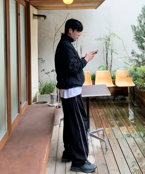 KNITTED(ニッティド)の「カーブライン トレーニングパンツ ブラック(スウェットパンツ・メンズ・その他・MEDIUM/LARGE/X-LARGE)」の9枚目の写真