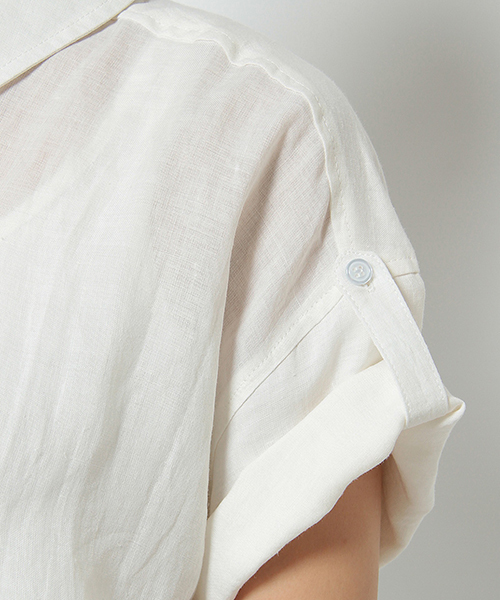 LBC（エルビーシー）の「リネンシャツワンピース              （シャツワンピース・レディース・オフホワイト/ネイビー・MEDIUM）」の6枚目の写真
