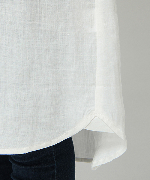 LBC（エルビーシー）の「リネンシャツワンピース              （シャツワンピース・レディース・オフホワイト/ネイビー・MEDIUM）」の7枚目の写真