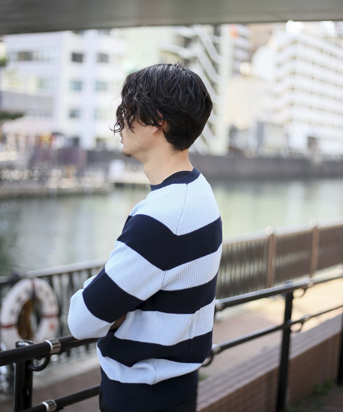 Denime（ドゥニーム）の「片畦ボーダーニット（ニット/セーター・メンズ・ブルー系その他5/レッド系その他5/グリーン系その他5・LARGE/MEDIUM/X-LARGE）」の11枚目の写真