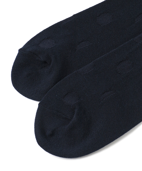 COMME CA ISM(コムサイズム)の「汎用性の高いリンクスドットソックス(ソックス/靴下・メンズ・ネイビー/ブラック・FREE)」の4枚目の写真