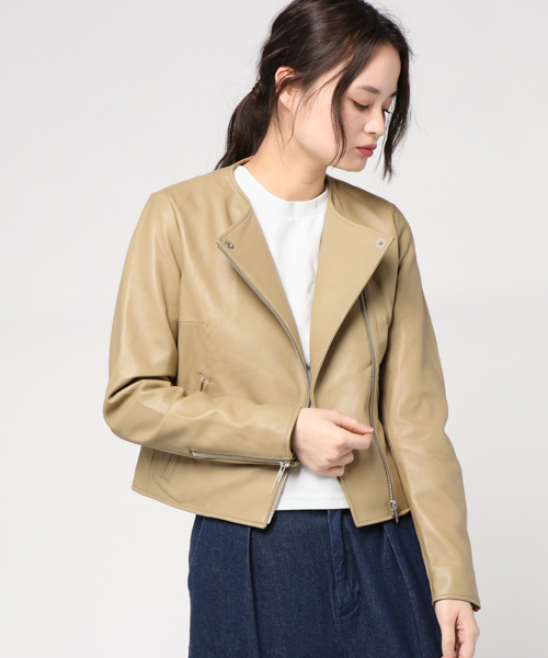 MOUSSY（マウジー）の「NO COLLAR LEATHER JK（ノーカラージャケット・レディース・ベージュ/ブラック・1/2）」の13枚目の写真