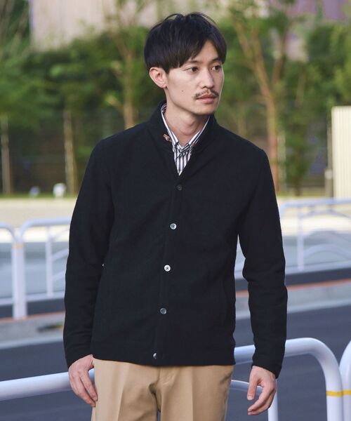 SHIPS(シップス)の「SC: ラッチパイル スタンド/ショール カーディガン(カーディガン/ボレロ・メンズ・ワイン/ネイビー/チャコールグレー/ホワイト/ブルー/オリーブ/オレンジ/イエロー系その他2/ブラック/ブラウン系その他/カーキ/ベージュ/ライトブルー・SMALL/LARGE/MEDIUM/X-LARGE)」の22枚目の写真