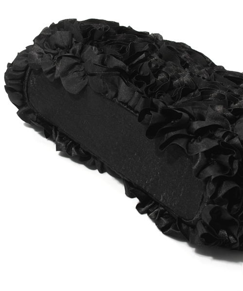 GRACE CONTINENTAL（グレースコンチネンタル）の「サテンフラワーバック（クラッチバッグ・レディース・ベージュ/グリーン/ブラック・フリー）」の6枚目の写真