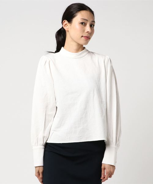 MOUSSY（マウジー）の「PUFF SLEEVE BLOUSE（Tシャツ/カットソー・レディース・ホワイト/ライトブルー/ブラック/ライトブラウン・FREE）」の9枚目の写真