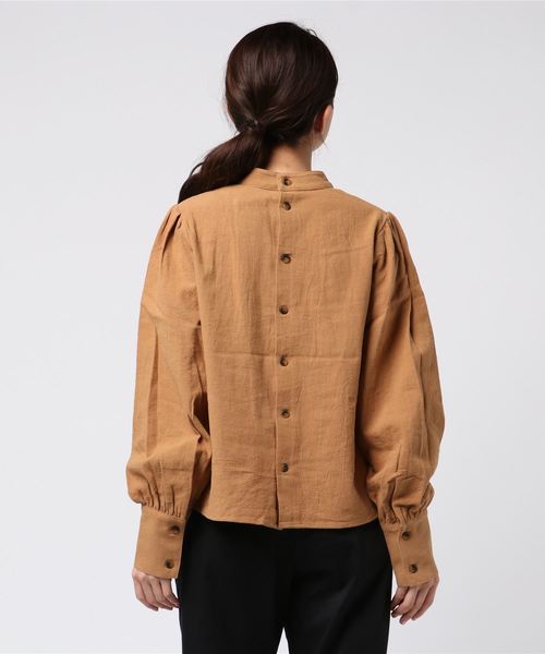 MOUSSY（マウジー）の「PUFF SLEEVE BLOUSE（Tシャツ/カットソー・レディース・ホワイト/ライトブルー/ブラック/ライトブラウン・FREE）」の6枚目の写真