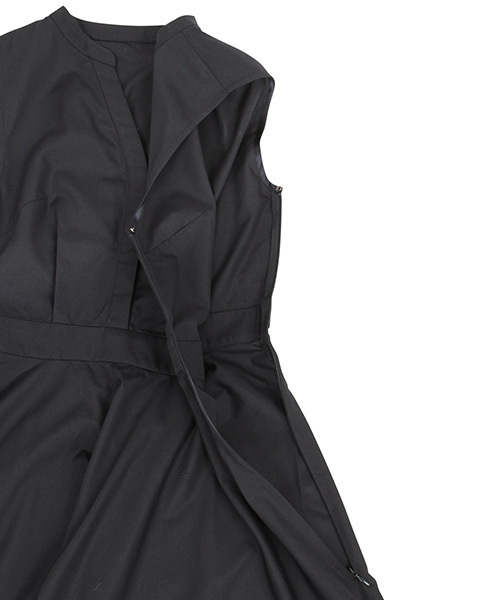 RANDA(ランダ)の「アシメヘムフレアシャツワンピース(シャツワンピース・レディース・ベージュ/ネイビー/グリーン/イエロー・1/0)」の10枚目の写真