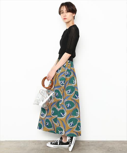 ADAM ET ROPE'(アダムエロペ)の「ウエストマークニットプリーツプルオーバー(ニット/セーター・レディース・ブラック/キャメル・FREE)」の5枚目の写真