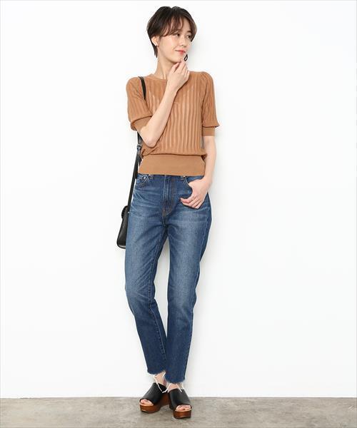 ADAM ET ROPE'(アダムエロペ)の「ウエストマークニットプリーツプルオーバー(ニット/セーター・レディース・ブラック/キャメル・FREE)」の7枚目の写真