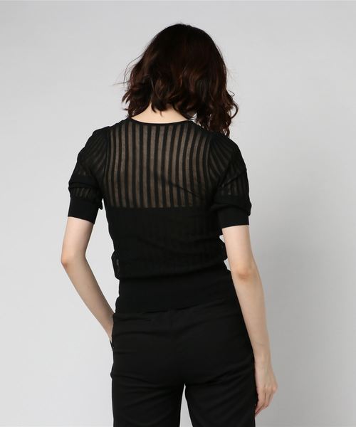 ADAM ET ROPE'(アダムエロペ)の「ウエストマークニットプリーツプルオーバー(ニット/セーター・レディース・ブラック/キャメル・FREE)」の4枚目の写真