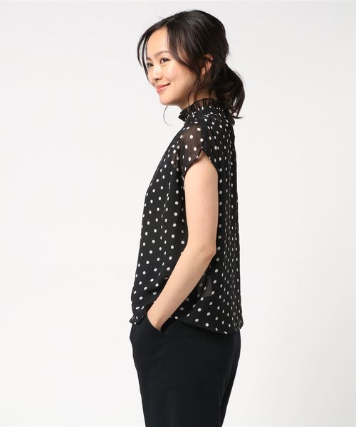 FREE'S MART（フリーズマート）の「２ＷＡＹフリルネックブラウス（シャツ/ブラウス・レディース・ブラック系その他/ダークベージュ/ベージュ系その他/ブラック系その他2・FREE）」の5枚目の写真