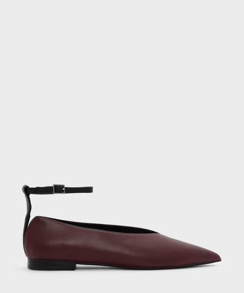 CHARLES & KEITH(チャールズ & キース)の「Vトップラインアンクルストラップフラット / V TOPLINE ANKLE STRAP FLATS(バレエシューズ・レディース・ブラック/グリーン/バーガンディー・22.5cm/23cm/23.5cm/24.5cm/25cm)」の1枚目の写真