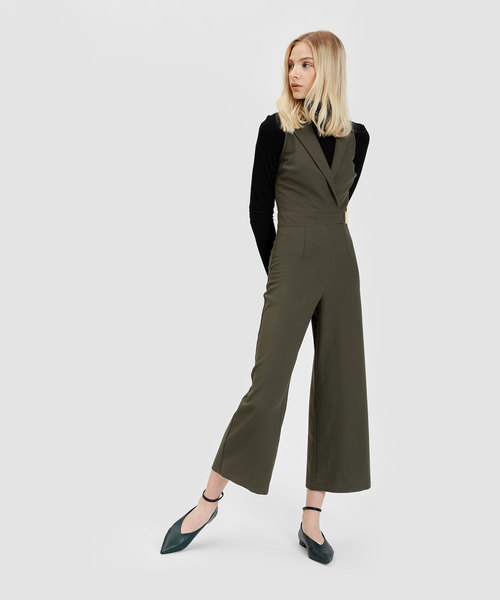 CHARLES & KEITH(チャールズ & キース)の「Vトップラインアンクルストラップフラット / V TOPLINE ANKLE STRAP FLATS(バレエシューズ・レディース・ブラック/グリーン/バーガンディー・22.5cm/23cm/23.5cm/24.5cm/25cm)」の15枚目の写真