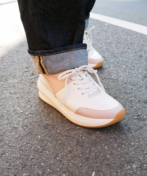 ANYO(エーエヌワイオー)の「〈ANYO (エーエヌワイオー)〉 厚底スニーカー(スニーカー・レディース・ブラック/カモフラージュ/ホワイト・22.5cm/23.5cm/24.5cm/23.0cm/24.0cm)」の6枚目の写真