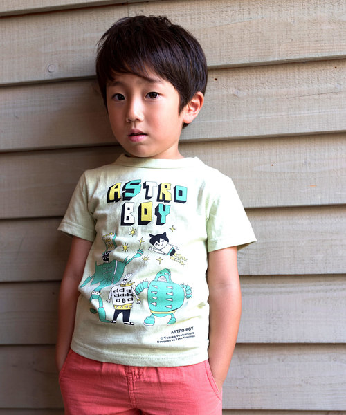 DILASH(ディラッシュ)の「【綿100%】 戦うアトムTシャツ(Tシャツ/カットソー・キッズ・カーキ/ブラック・130/140/90/110/100/80/150/120)」の2枚目の写真
