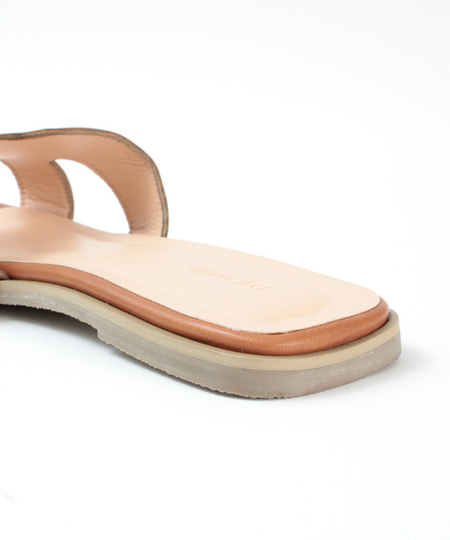 titivate(ティティベイト)の「フラットスクエアサンダル(サンダル・レディース・ブラック/シルバー/ホワイト系その他/キャメル/パイソン/グリーン系その他/ブラウン系その他2/ブラック系その他/ブラウン系その他/ベージュ系その他/ピンク/ブラウン系その他3/ブラック系その他2/ベージュ系その他2・LL/S/M/L)」の18枚目の写真