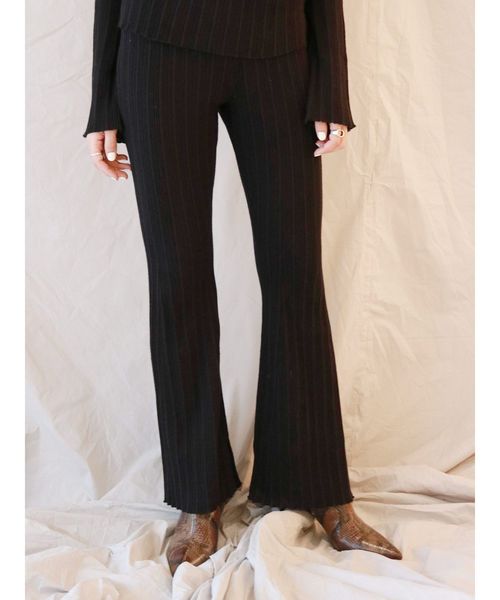 Ungrid（アングリッド）の「ランダムリブニットフレアパンツ（その他パンツ・レディース・ブラック/オフホワイト/モカ・FREE）」の2枚目の写真