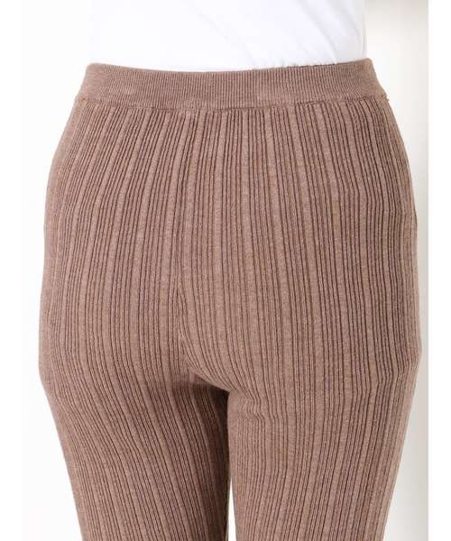 Ungrid（アングリッド）の「ランダムリブニットフレアパンツ（その他パンツ・レディース・ブラック/オフホワイト/モカ・FREE）」の14枚目の写真