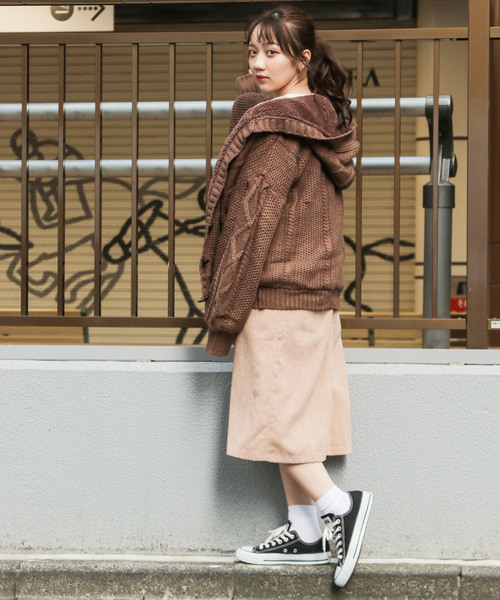 apres jour（アプレジュール）の「裏ボアケーブルフードニットアウター【ZOZOTOWN限定アイテム】19AW★（その他アウター・レディース・ダークブラウン/ベージュ/モカ・フリー）」の7枚目の写真