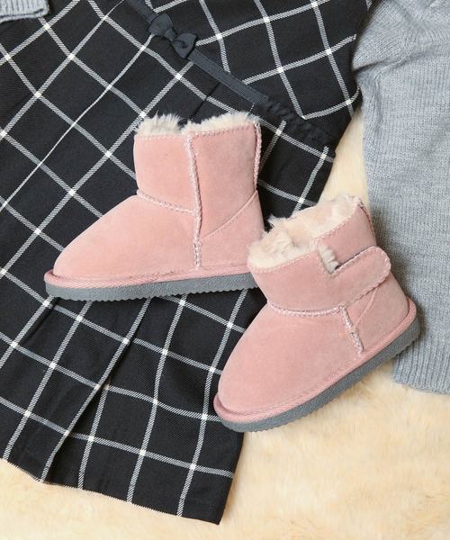 mooimooi(モーイモーイ)の「折り返し2Way仕様 キッズ ムートンブーツ(ブーツ・キッズ・チャコールグレー/ブラック/ダークブラウン/ベージュ/ネイビー/ピンク/キャメル/スモークピンク/オレンジ・15.0cm/13.0cm/14.0cm)」の8枚目の写真