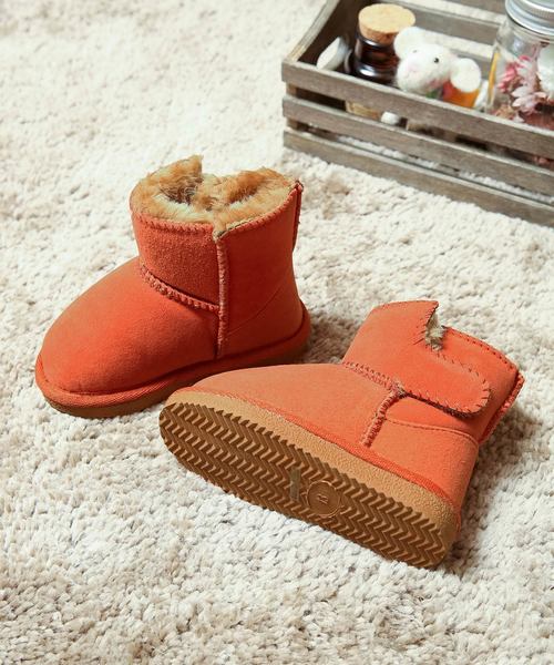 mooimooi(モーイモーイ)の「折り返し2Way仕様 キッズ ムートンブーツ(ブーツ・キッズ・チャコールグレー/ブラック/ダークブラウン/ベージュ/ネイビー/ピンク/キャメル/スモークピンク/オレンジ・15.0cm/13.0cm/14.0cm)」の9枚目の写真