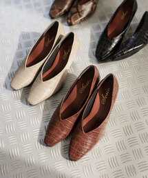 SESTO | 削れにくいかかとヒールゴム採用！型押し素材のスクエアトゥVカットミドルヒールパンプス(パンプス)